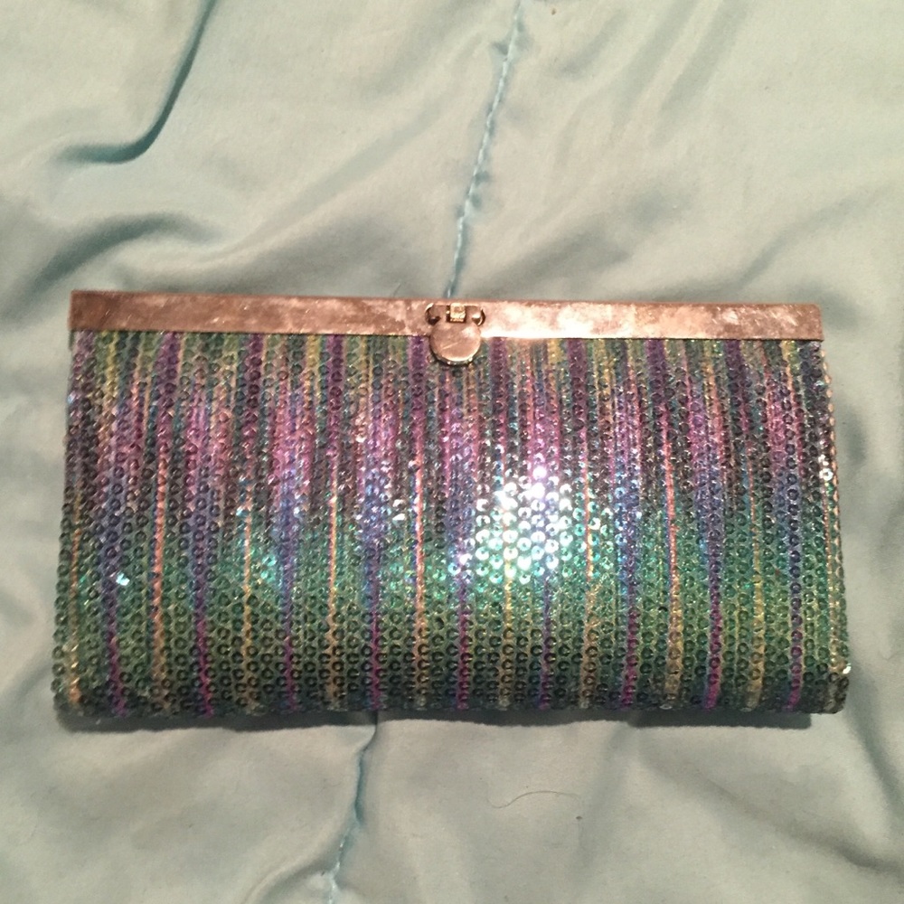 LAST DAY ALL OFFERS CONSIDERED sequin wallet